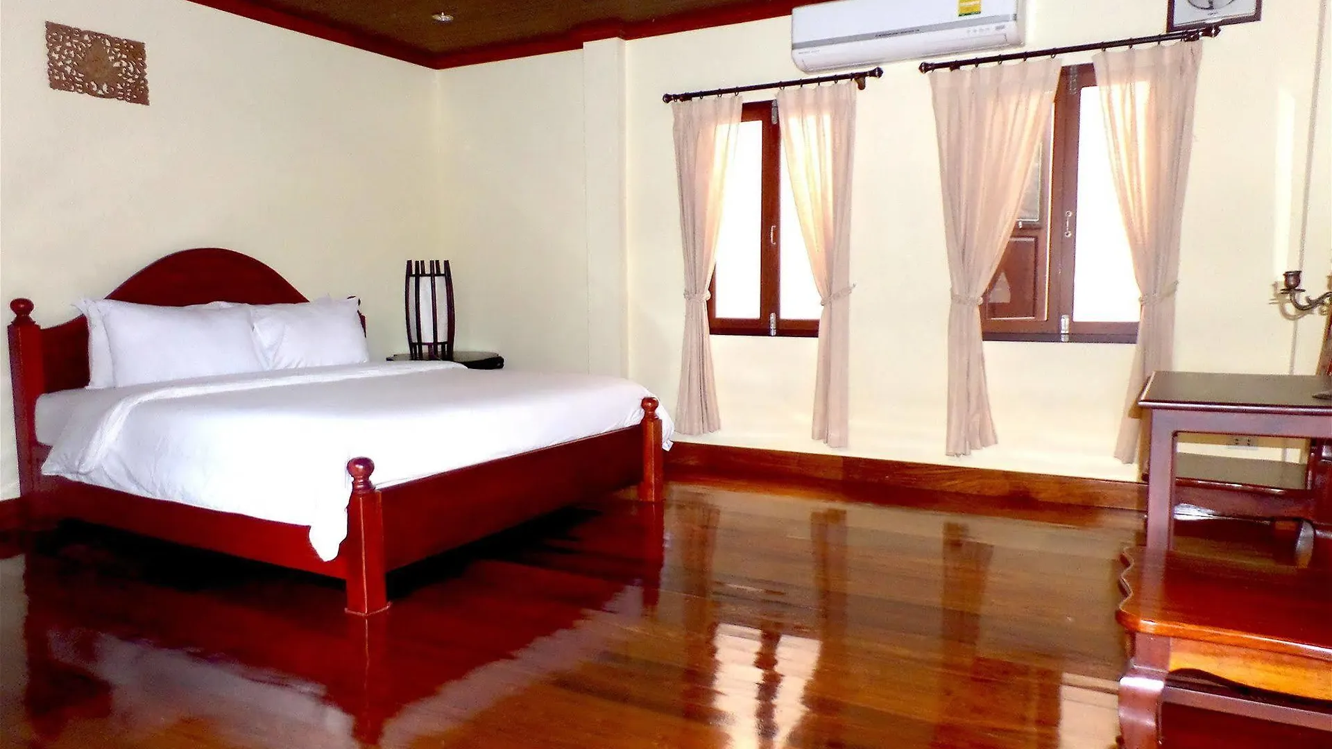 Peninsula Villas Luang Prabang 2*,  Laos